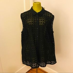 Halogen eyelet front sleeveless top, 18w